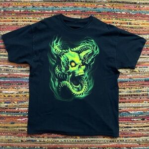 Men’s Vintage Shirt. Size Large. Skull and snake graphic.